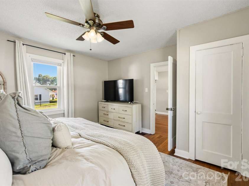 300 Harris Street, Fort Mill, SC 29715.  MLS# CAR4403998, YatesRealty ID 37457. 