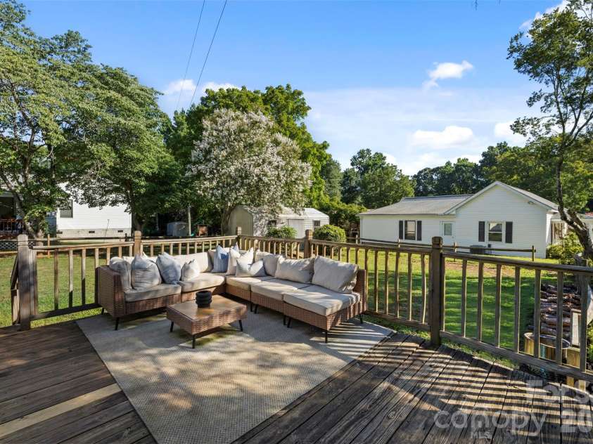 300 Harris Street, Fort Mill, SC 29715.  MLS# CAR4403998, YatesRealty ID 37457. 