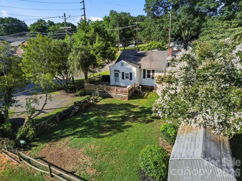 300 Harris Street, Fort Mill, SC 29715.  MLS# CAR4403998, YatesRealty ID 37457. 