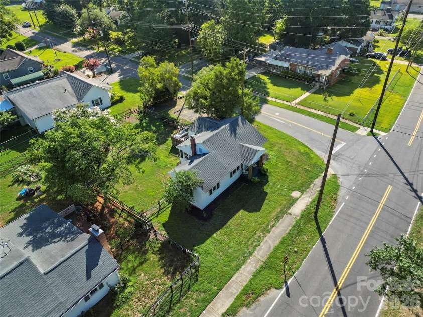 300 Harris Street, Fort Mill, SC 29715.  MLS# CAR4403998, YatesRealty ID 37457. 