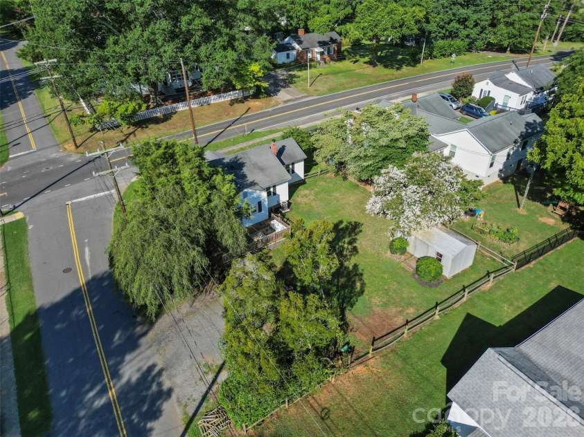 300 Harris Street, Fort Mill, SC 29715.  MLS# CAR4403998, YatesRealty ID 37457. 