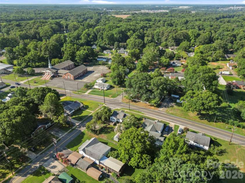 300 Harris Street, Fort Mill, SC 29715.  MLS# CAR4403998, YatesRealty ID 37457. 