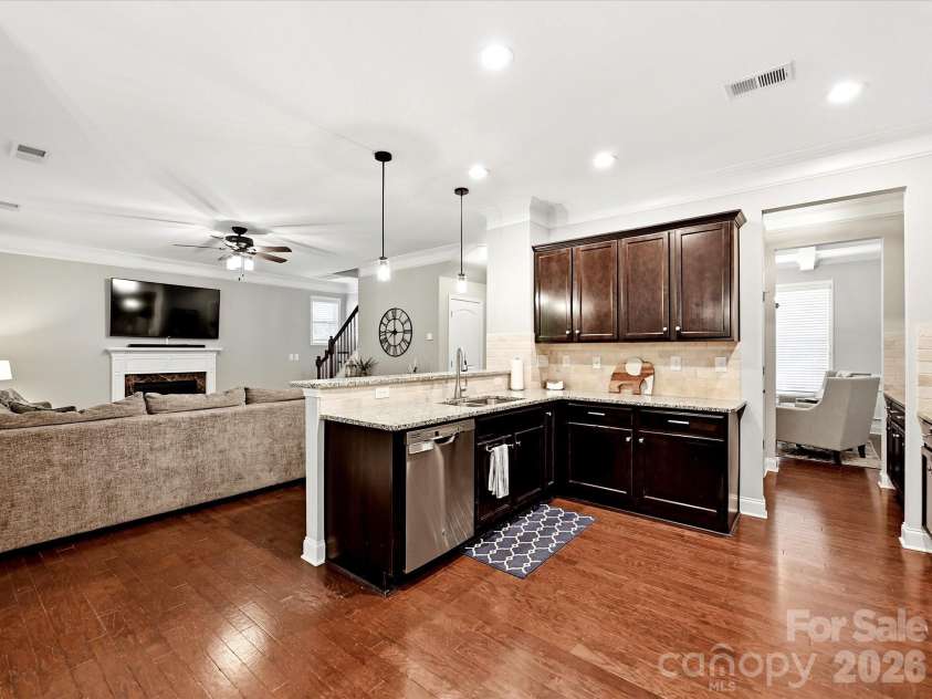 5736 Mcdowell Run Drive, Huntersville, NC 28078.  MLS# CAR4404975, YatesRealty ID 37458. 