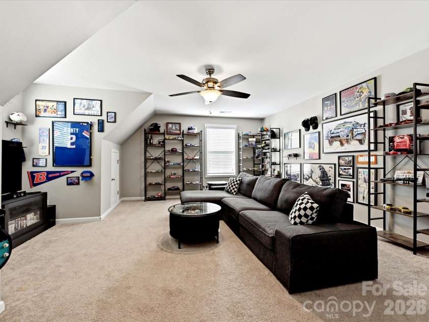 5736 Mcdowell Run Drive, Huntersville, NC 28078.  MLS# CAR4404975, YatesRealty ID 37458. 