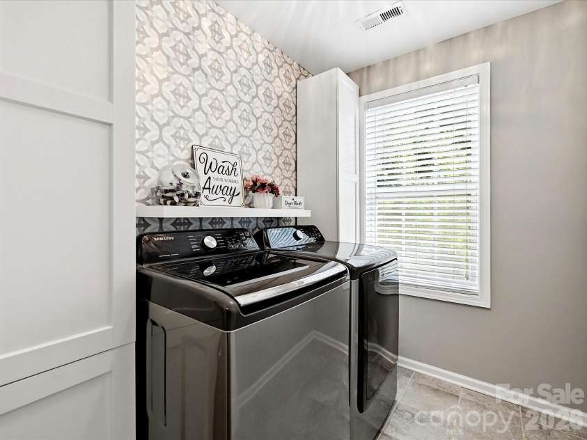 5736 Mcdowell Run Drive, Huntersville, NC 28078.  MLS# CAR4404975, YatesRealty ID 37458. 