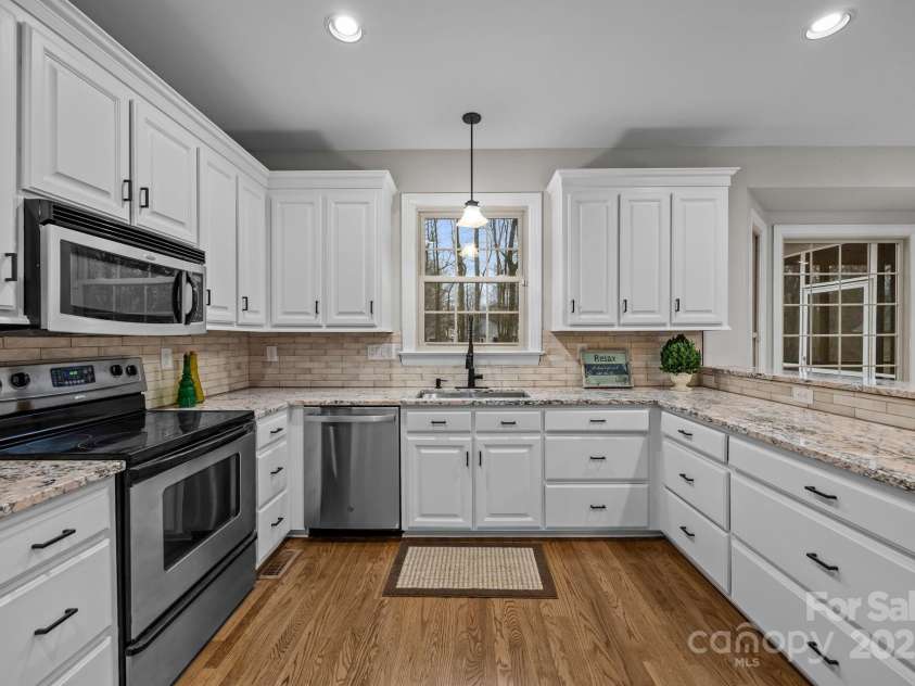 17433 Glassfield Drive, Huntersville, NC 28078.  MLS# CAR4333480, YatesRealty ID 3746. 