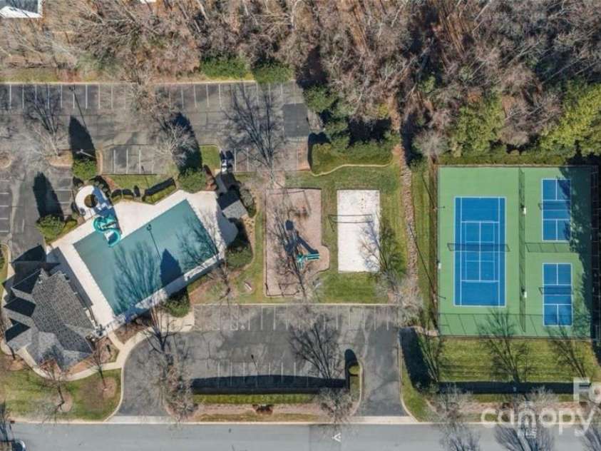 17433 Glassfield Drive, Huntersville, NC 28078.  MLS# CAR4333480, YatesRealty ID 3746. 