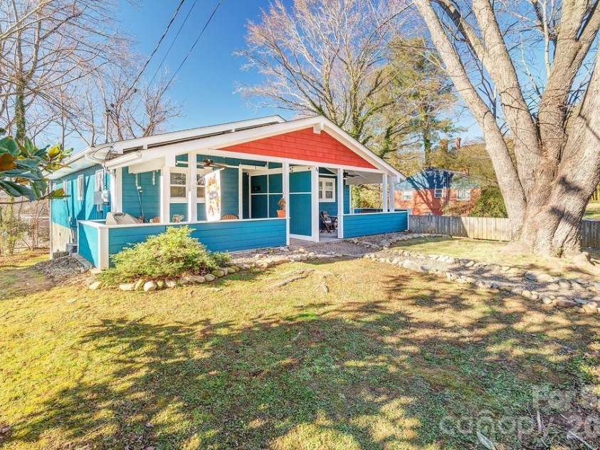 54 Liberty Street, Asheville, NC 28801.  MLS# CAR4336903, YatesRealty ID 3746. 