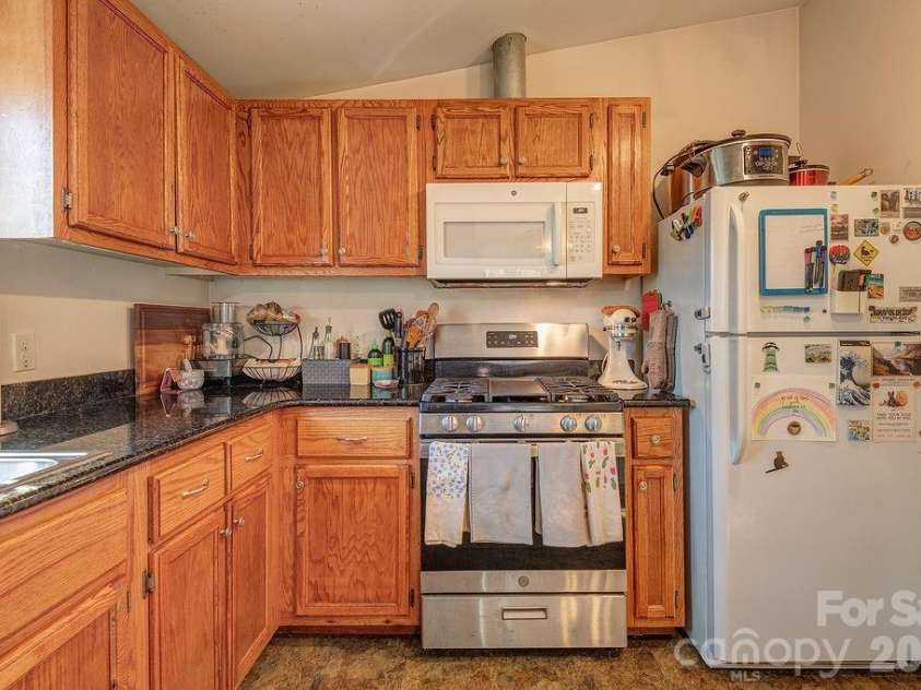 54 Liberty Street, Asheville, NC 28801.  MLS# CAR4336903, YatesRealty ID 3746. 