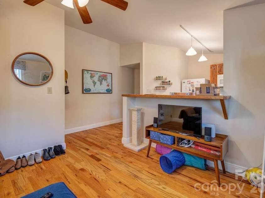 54 Liberty Street, Asheville, NC 28801.  MLS# CAR4336903, YatesRealty ID 3746. 