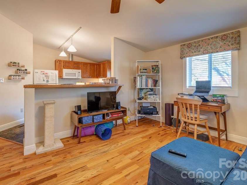 54 Liberty Street, Asheville, NC 28801.  MLS# CAR4336903, YatesRealty ID 3746. 