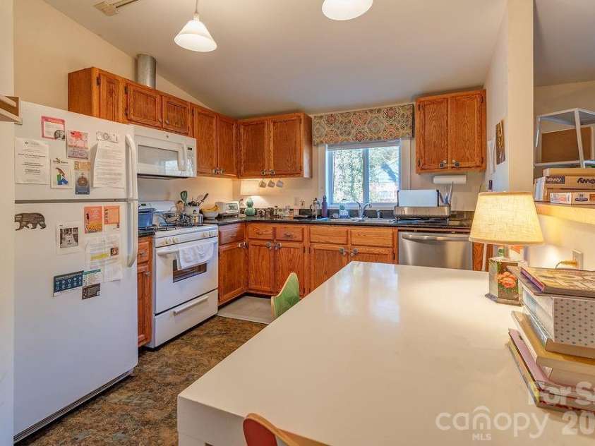 54 Liberty Street, Asheville, NC 28801.  MLS# CAR4336903, YatesRealty ID 3746. 