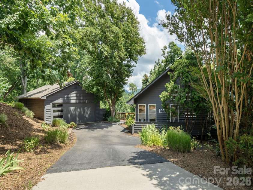 155 Crabapple Lane, Asheville, NC 28804.  MLS# CAR4405050, YatesRealty ID 37460. 