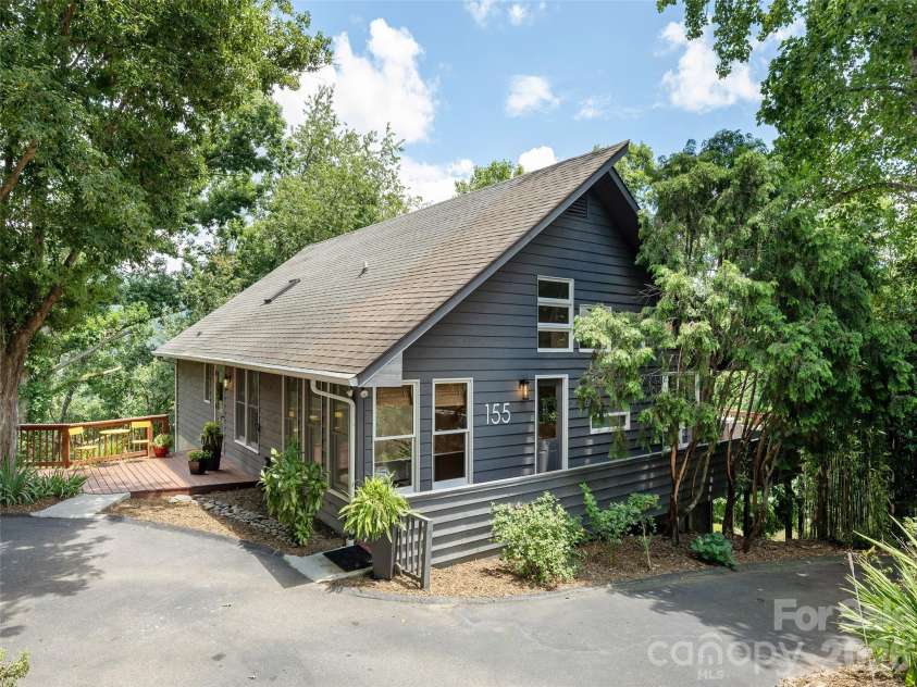 155 Crabapple Lane, Asheville, NC 28804.  MLS# CAR4405050, YatesRealty ID 37460. 
