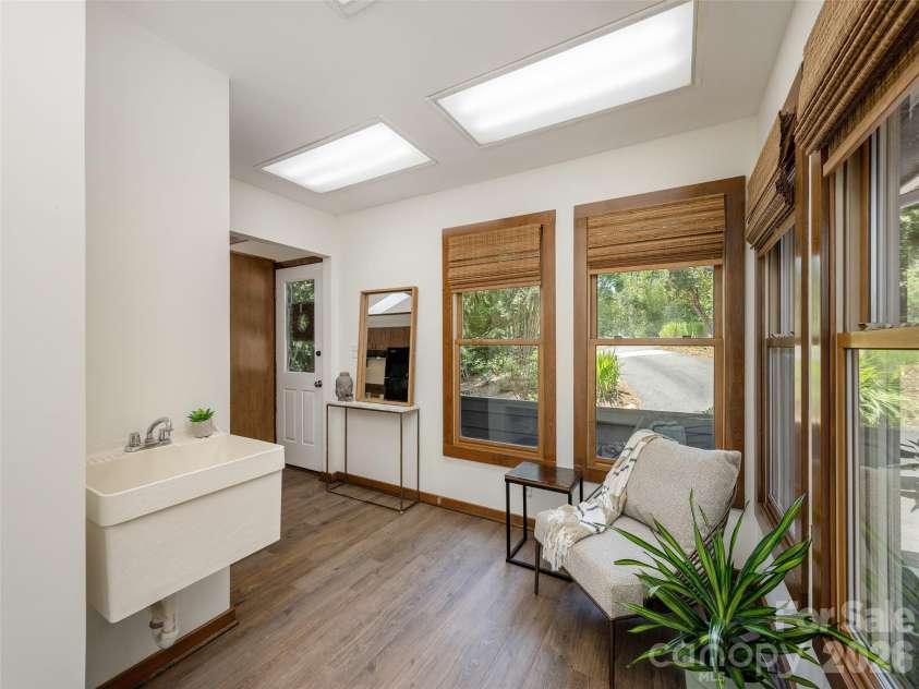 155 Crabapple Lane, Asheville, NC 28804.  MLS# CAR4405050, YatesRealty ID 37460. 