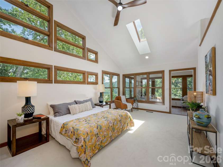 155 Crabapple Lane, Asheville, NC 28804.  MLS# CAR4405050, YatesRealty ID 37460. 