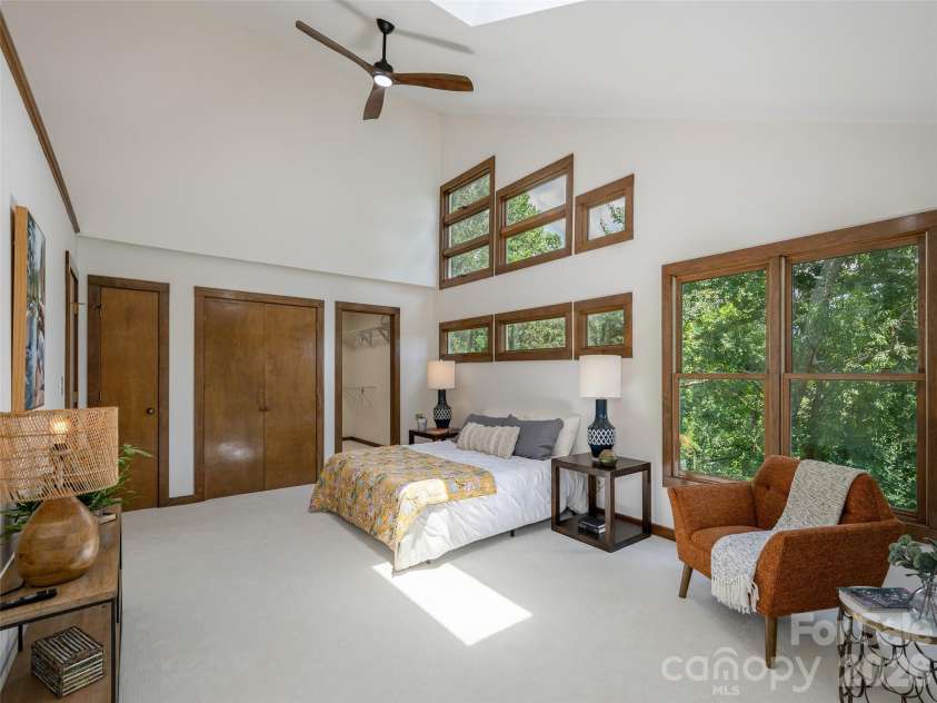 155 Crabapple Lane, Asheville, NC 28804.  MLS# CAR4405050, YatesRealty ID 37460. 