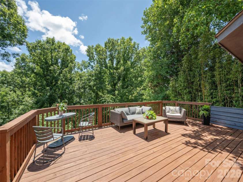 155 Crabapple Lane, Asheville, NC 28804.  MLS# CAR4405050, YatesRealty ID 37460. 