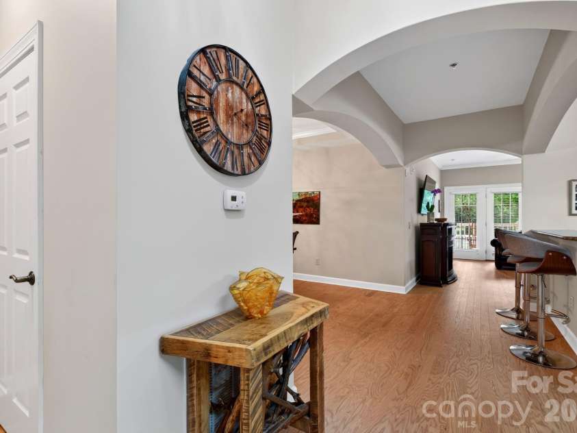 40 Hyannis Drive, Asheville, NC 28804.  MLS# CAR4399702, YatesRealty ID 37461. 