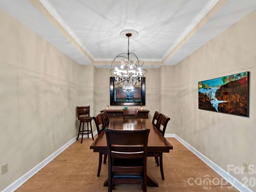 40 Hyannis Drive, Asheville, NC 28804.  MLS# CAR4399702, YatesRealty ID 37461. 
