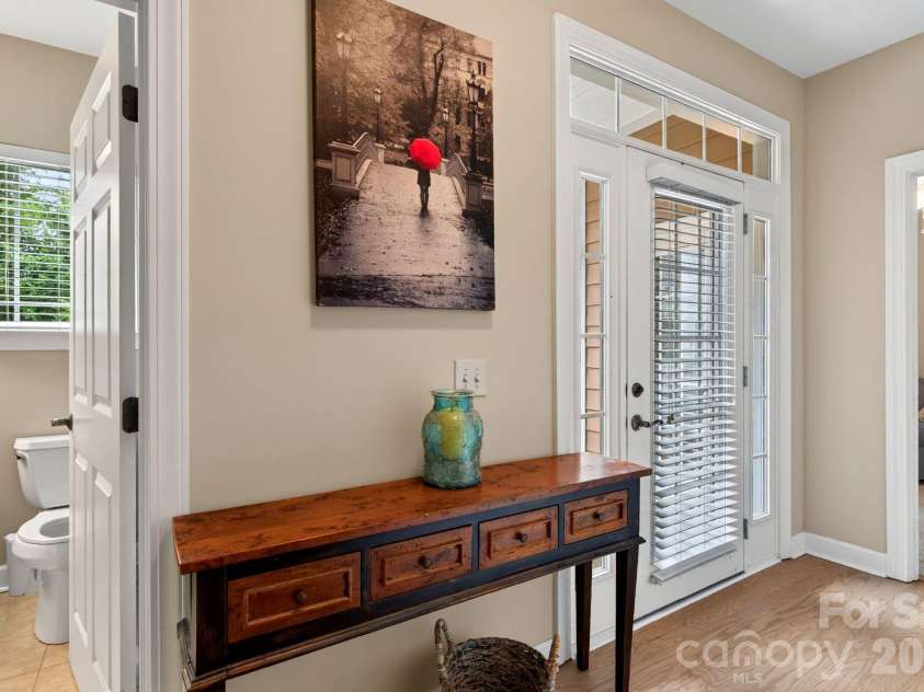 40 Hyannis Drive, Asheville, NC 28804.  MLS# CAR4399702, YatesRealty ID 37461. 