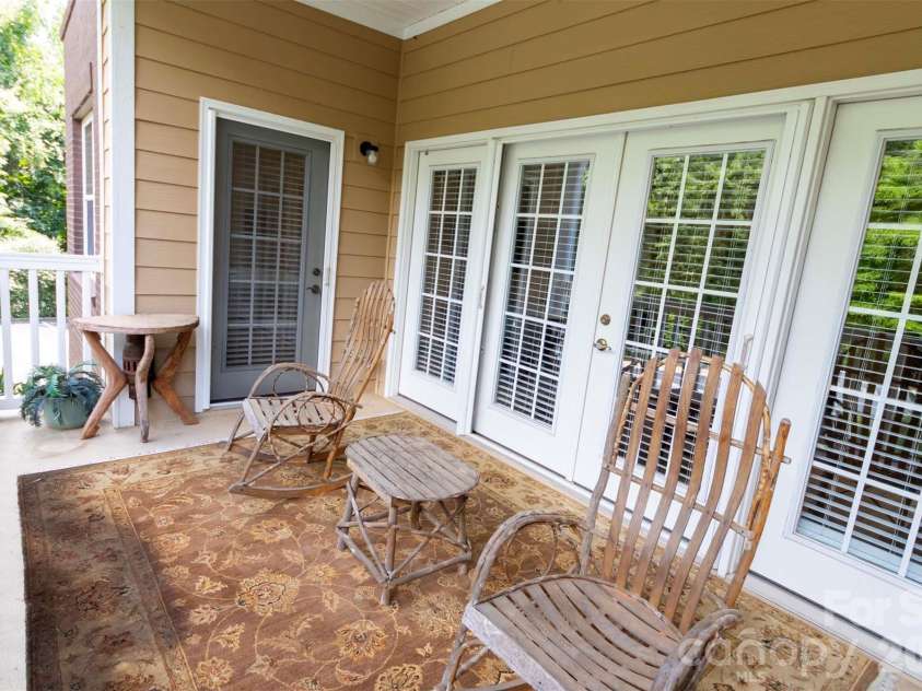 40 Hyannis Drive, Asheville, NC 28804.  MLS# CAR4399702, YatesRealty ID 37461. Main Balcony