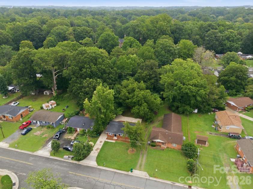 9430 Trinity Road, Charlotte, NC 28216.  MLS# CAR4402794, YatesRealty ID 37463. 