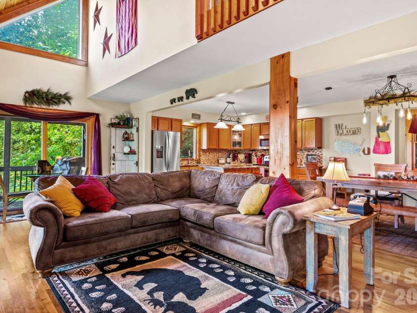 160 Bridle Drive, Maggie Valley, NC 28751.  MLS# CAR4404960, YatesRealty ID 37464. 