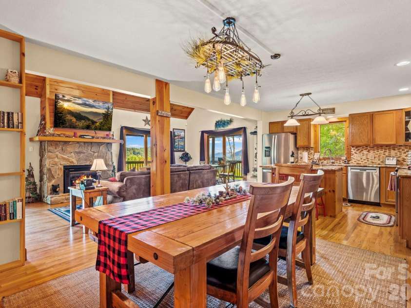 160 Bridle Drive, Maggie Valley, NC 28751.  MLS# CAR4404960, YatesRealty ID 37464. 