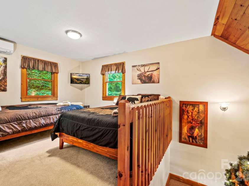 160 Bridle Drive, Maggie Valley, NC 28751.  MLS# CAR4404960, YatesRealty ID 37464. 