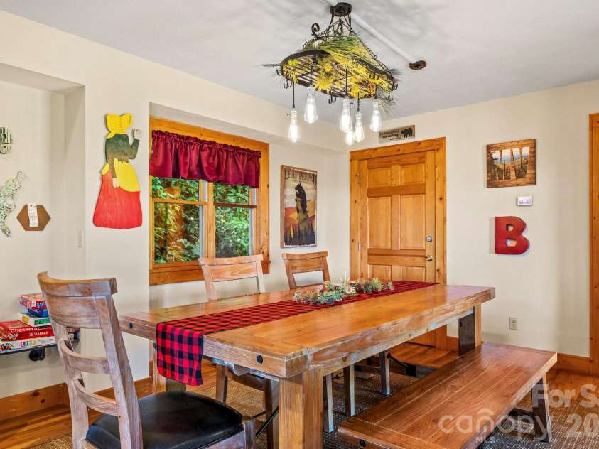 160 Bridle Drive, Maggie Valley, NC 28751.  MLS# CAR4404960, YatesRealty ID 37464. 