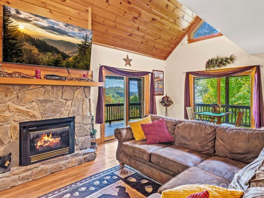 160 Bridle Drive, Maggie Valley, NC 28751.  MLS# CAR4404960, YatesRealty ID 37464. Relaxation