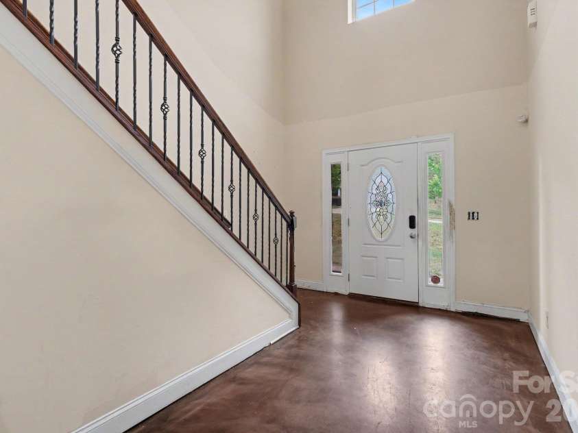 806 Brooke Nicole Place, Charlotte, NC 28213.  MLS# CAR4404624, YatesRealty ID 37466. 