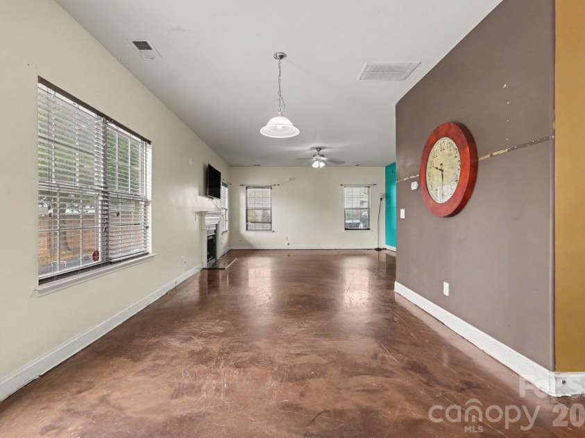 806 Brooke Nicole Place, Charlotte, NC 28213.  MLS# CAR4404624, YatesRealty ID 37466. 