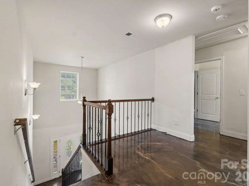 806 Brooke Nicole Place, Charlotte, NC 28213.  MLS# CAR4404624, YatesRealty ID 37466. 