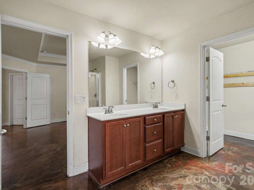 806 Brooke Nicole Place, Charlotte, NC 28213.  MLS# CAR4404624, YatesRealty ID 37466. 