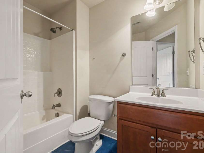 806 Brooke Nicole Place, Charlotte, NC 28213.  MLS# CAR4404624, YatesRealty ID 37466. 