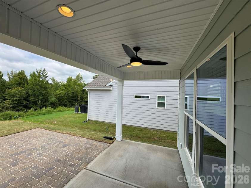 1429 Ardmore Drive, Sherrills Ford, NC 28673.  MLS# CAR4404684, YatesRealty ID 37467. Covered Porch