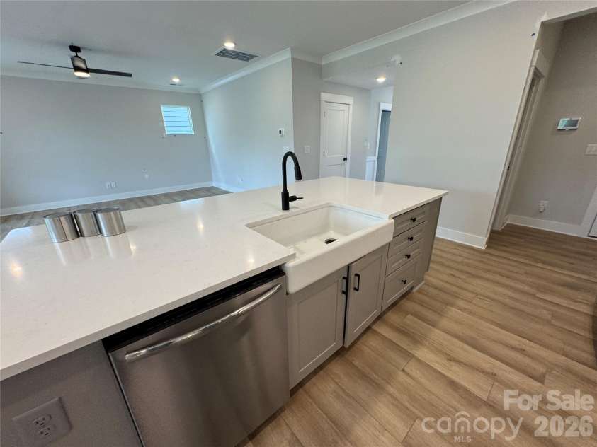 1429 Ardmore Drive, Sherrills Ford, NC 28673.  MLS# CAR4404684, YatesRealty ID 37467. Kitchen