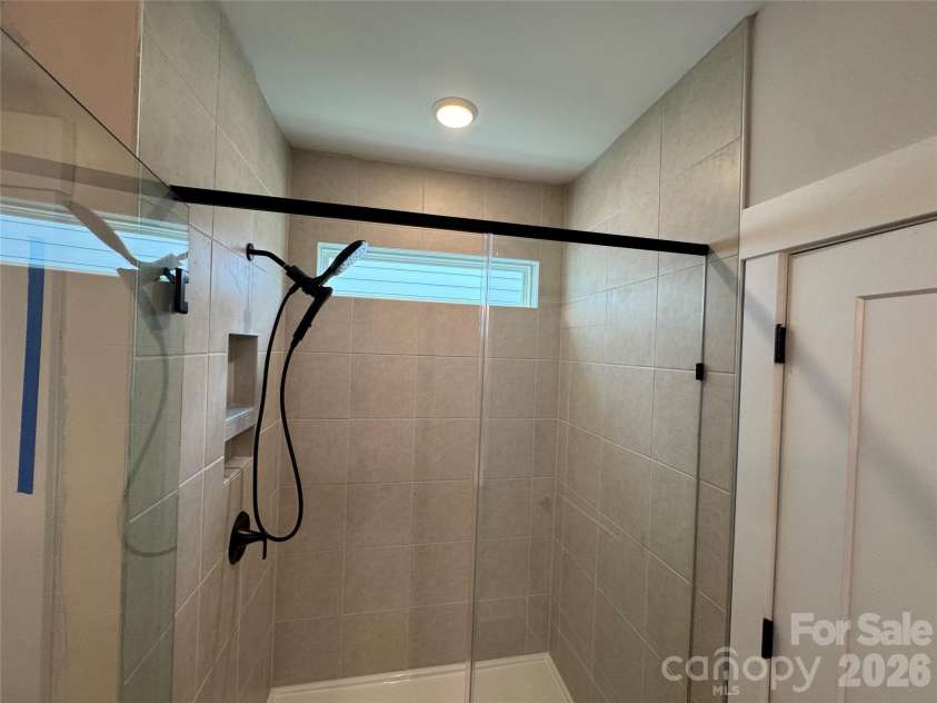 1429 Ardmore Drive, Sherrills Ford, NC 28673.  MLS# CAR4404684, YatesRealty ID 37467. Primary Bathroom