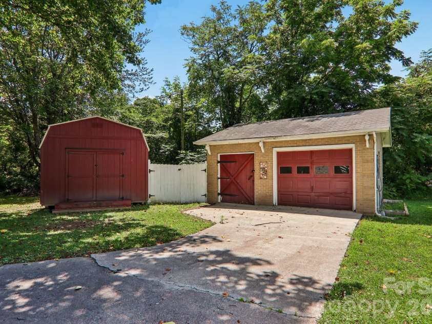 1153 Airport Road, Flat Rock, NC 28731.  MLS# CAR4399497, YatesRealty ID 37469. 