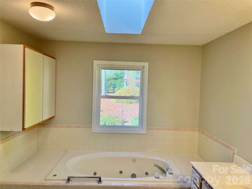 23 St. Andrews Drive, Etowah, NC 28729.  MLS# CAR4248416, YatesRealty ID 3747. 