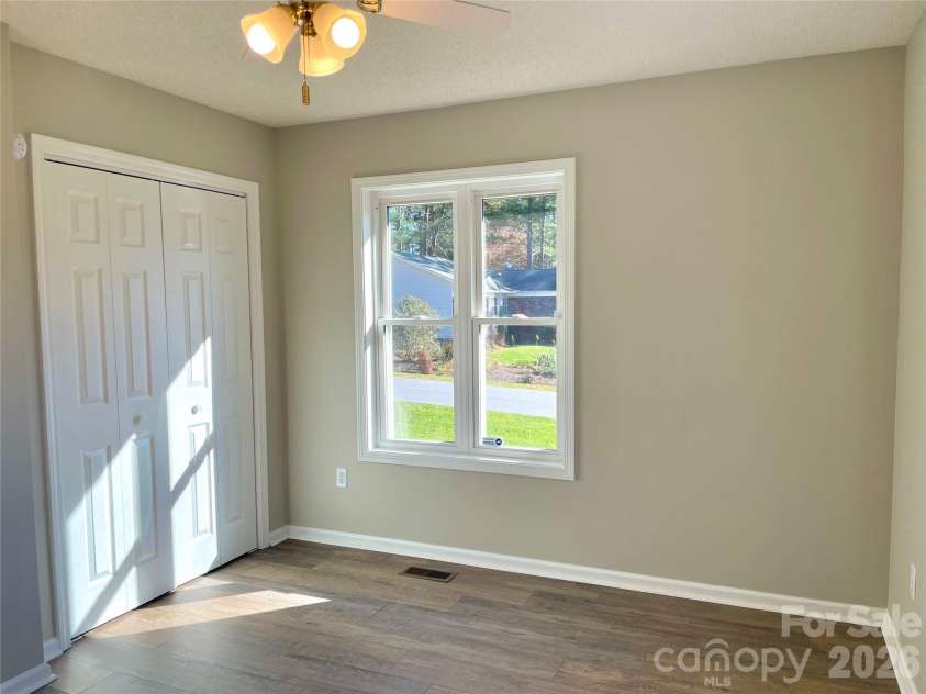 23 St. Andrews Drive, Etowah, NC 28729.  MLS# CAR4248416, YatesRealty ID 3747. 