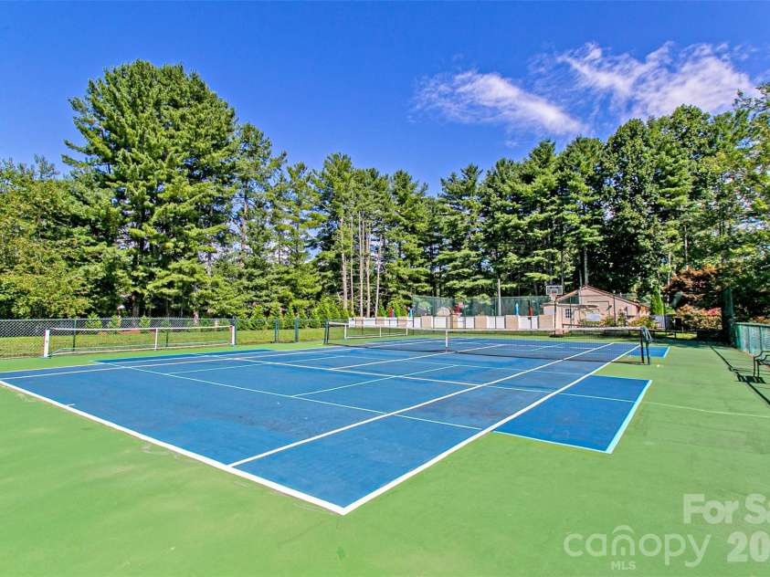 23 St. Andrews Drive, Etowah, NC 28729.  MLS# CAR4248416, YatesRealty ID 3747. 