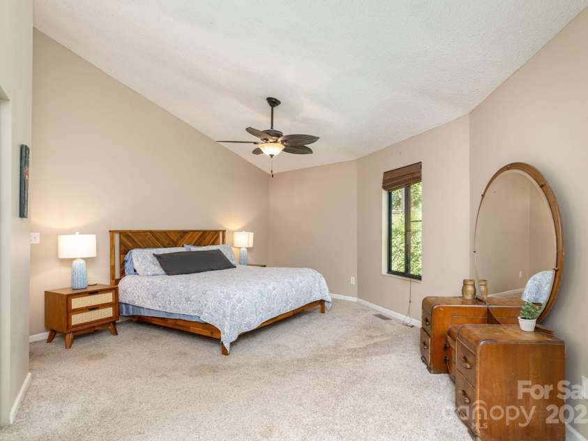 78 Bryant Road, Swannanoa, NC 28778.  MLS# CAR4281860, YatesRealty ID 3747. 