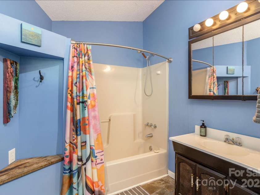 78 Bryant Road, Swannanoa, NC 28778.  MLS# CAR4281860, YatesRealty ID 3747. 