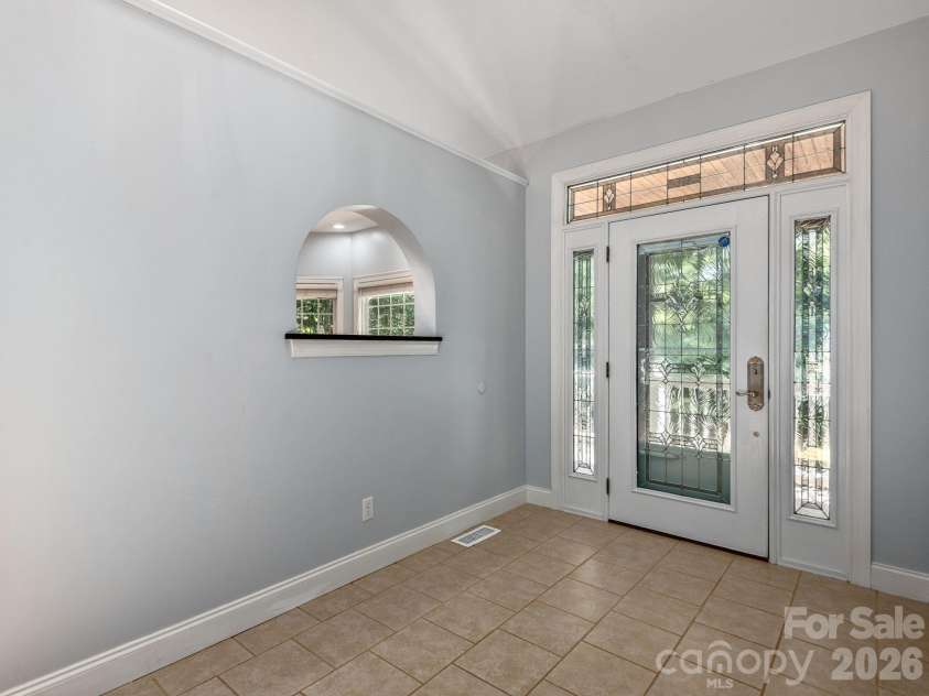 49 Indian Ridge Trail, Hendersonville, NC 28739.  MLS# CAR4401659, YatesRealty ID 37471. 