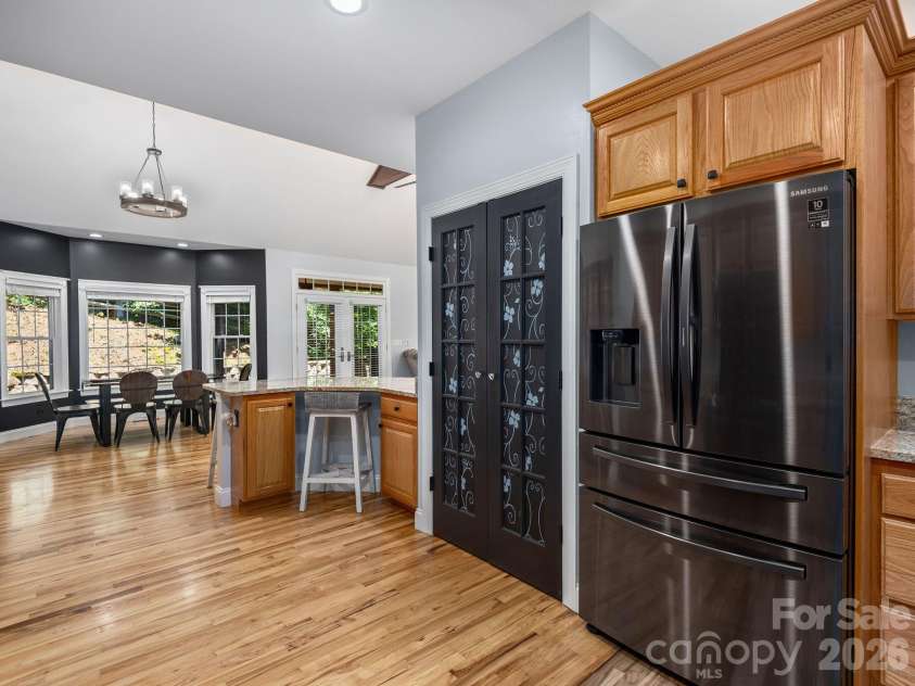 49 Indian Ridge Trail, Hendersonville, NC 28739.  MLS# CAR4401659, YatesRealty ID 37471. 