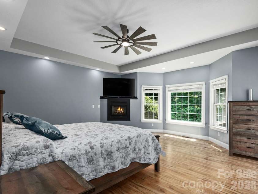 49 Indian Ridge Trail, Hendersonville, NC 28739.  MLS# CAR4401659, YatesRealty ID 37471. Master suite