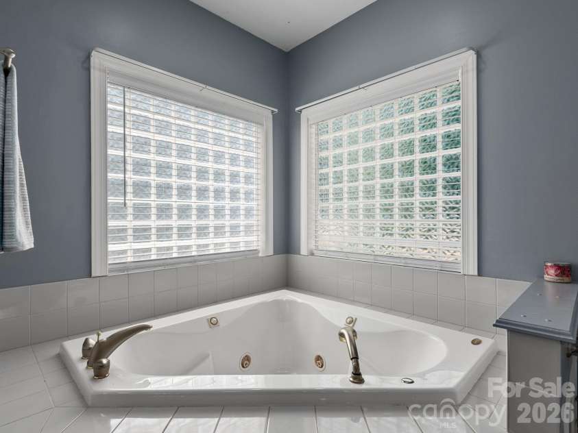 49 Indian Ridge Trail, Hendersonville, NC 28739.  MLS# CAR4401659, YatesRealty ID 37471. Master suite